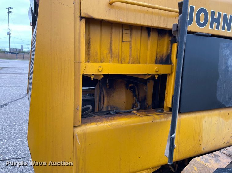 image for item MS9692 1984 John Deere 670A  motor grader