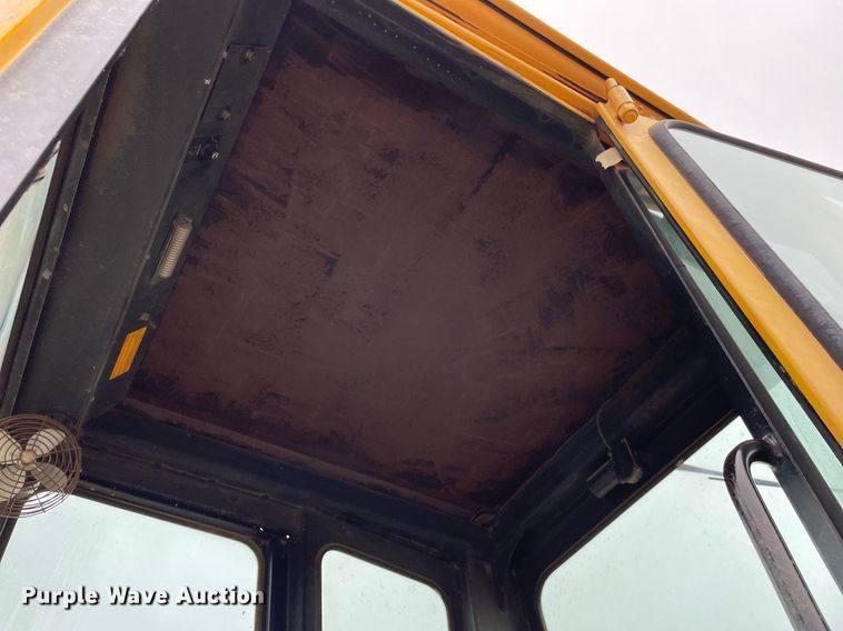 image for item MS9692 1984 John Deere 670A  motor grader