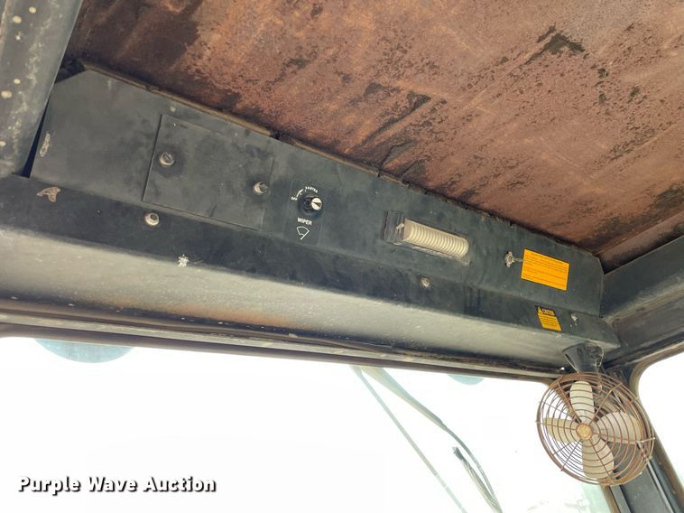 image for item MS9692 1984 John Deere 670A  motor grader