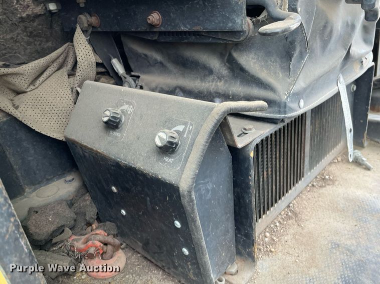 image for item MS9692 1984 John Deere 670A  motor grader