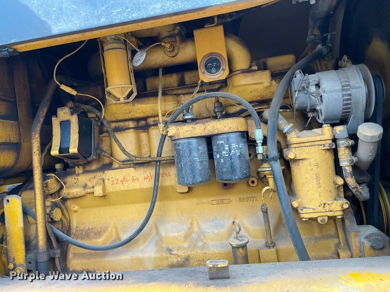 image for item MS9692 1984 John Deere 670A  motor grader