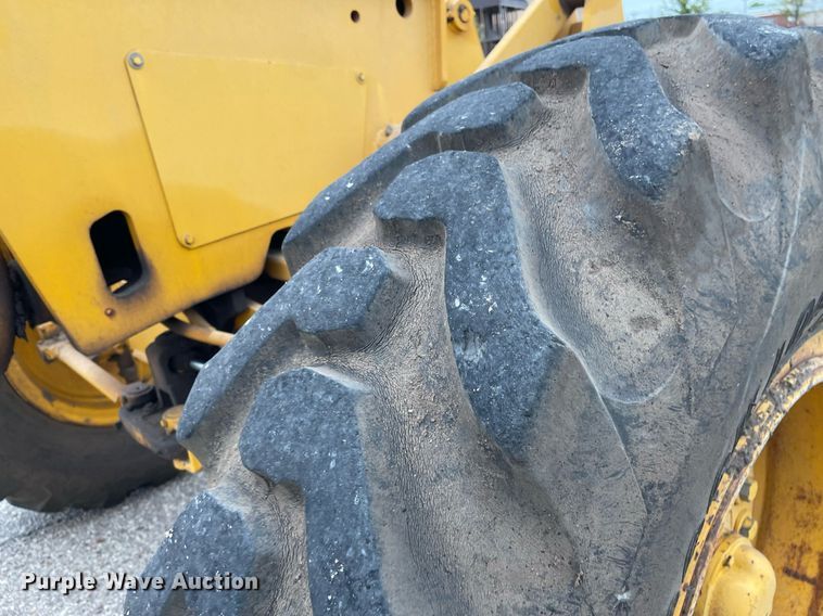 image for item MS9692 1984 John Deere 670A  motor grader