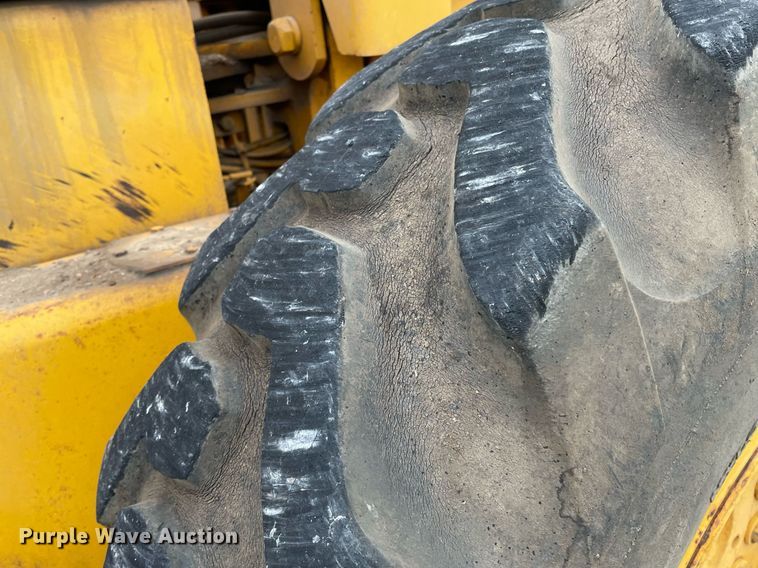 image for item MS9692 1984 John Deere 670A  motor grader