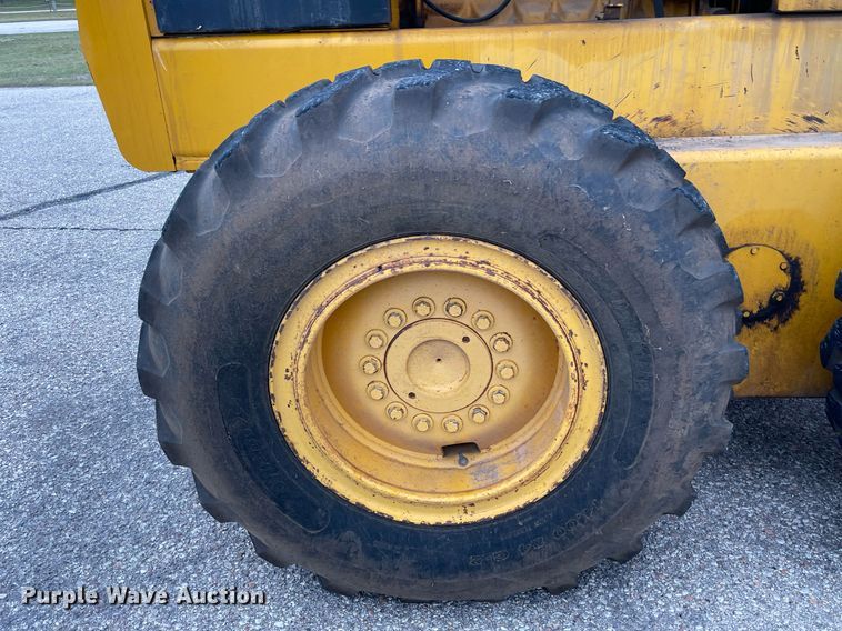 image for item MS9692 1984 John Deere 670A  motor grader