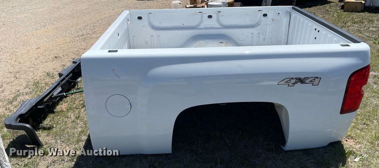 image for item MS9726 Chevrolet Silverado LS  pickup truck bed