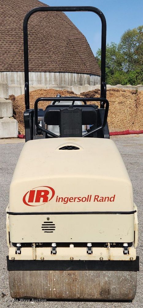 image for item MW9730 Ingersoll Rand DD12S  double drum vibratory roller