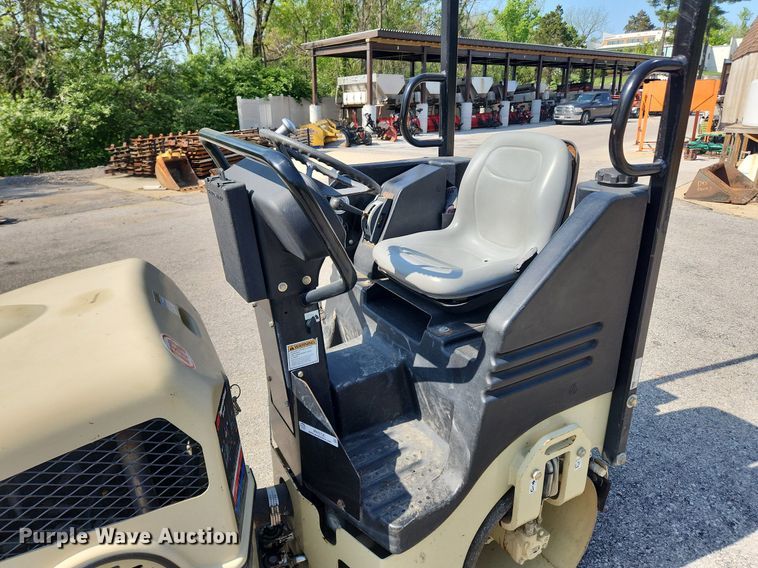 image for item MW9730 Ingersoll Rand DD12S  double drum vibratory roller