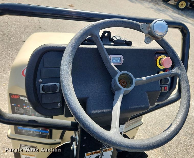 image for item MW9730 Ingersoll Rand DD12S  double drum vibratory roller