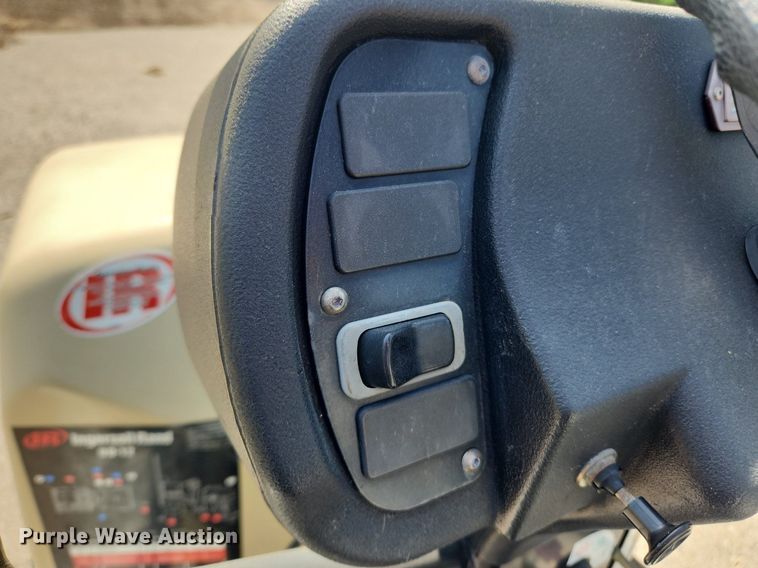 image for item MW9730 Ingersoll Rand DD12S  double drum vibratory roller