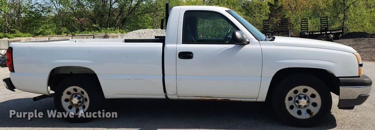 image for item MW9731 2005 Chevrolet Silverado 1500  pickup truck