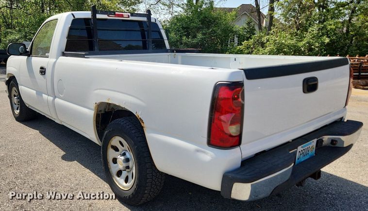 image for item MW9731 2005 Chevrolet Silverado 1500  pickup truck