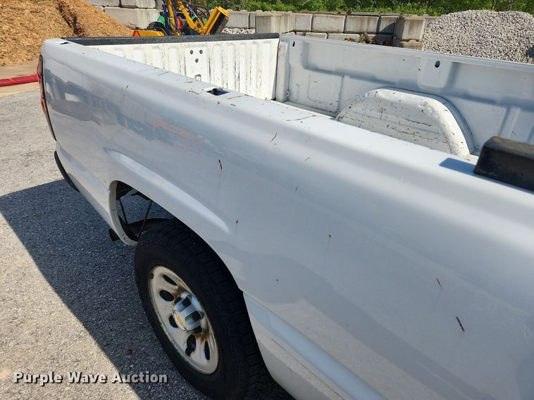 image for item MW9731 2005 Chevrolet Silverado 1500  pickup truck