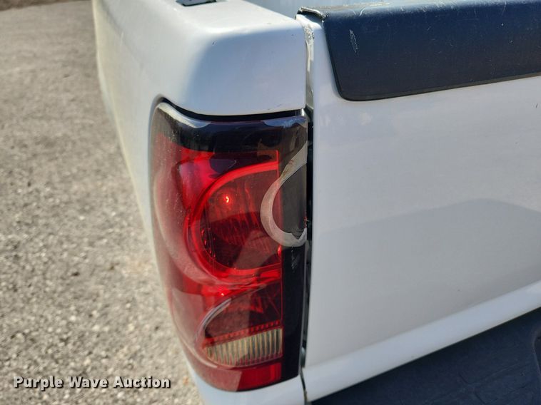 image for item MW9731 2005 Chevrolet Silverado 1500  pickup truck