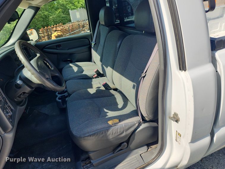 image for item MW9731 2005 Chevrolet Silverado 1500  pickup truck