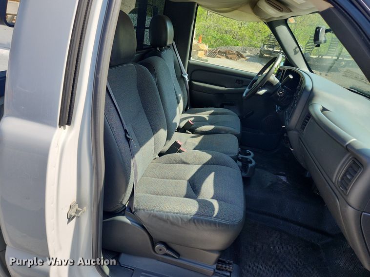 image for item MW9731 2005 Chevrolet Silverado 1500  pickup truck