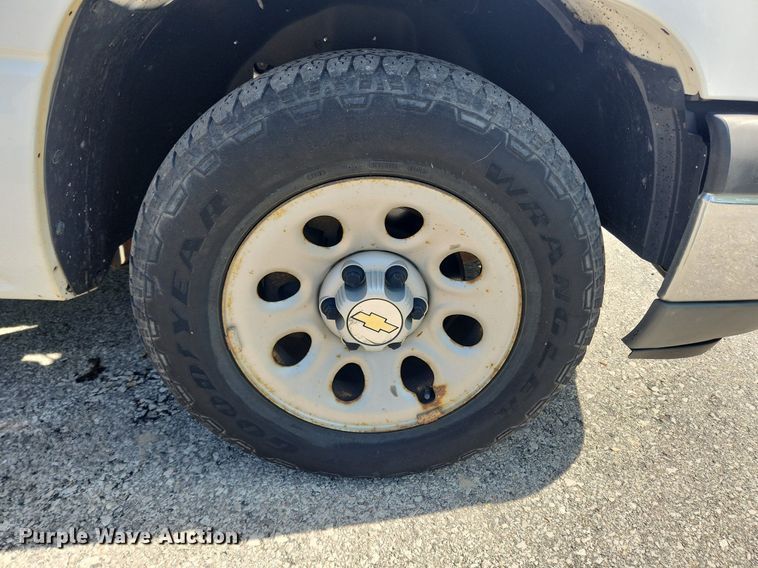 image for item MW9731 2005 Chevrolet Silverado 1500  pickup truck