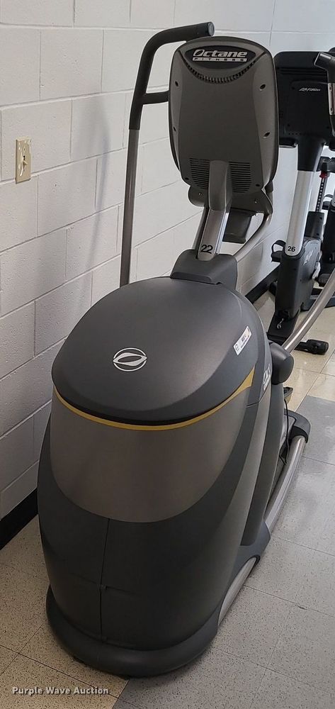 image for item MX9748 Octane Fitness Pro4700 Touch  eliptical