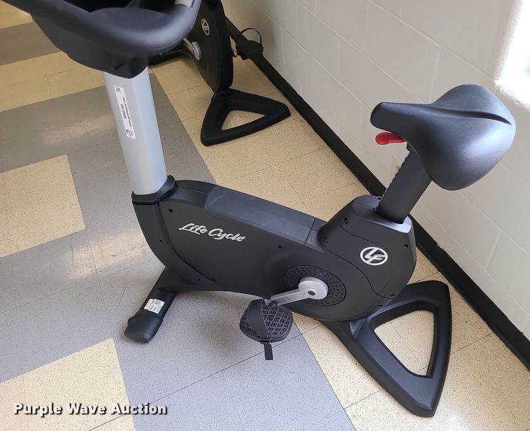 image for item MX9749 Life Fitness Lifecycle  stationary bike