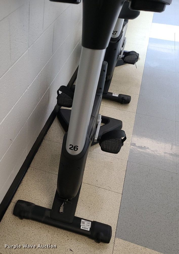 image for item MX9750 Life Fitness Lifecycle  stationary bike