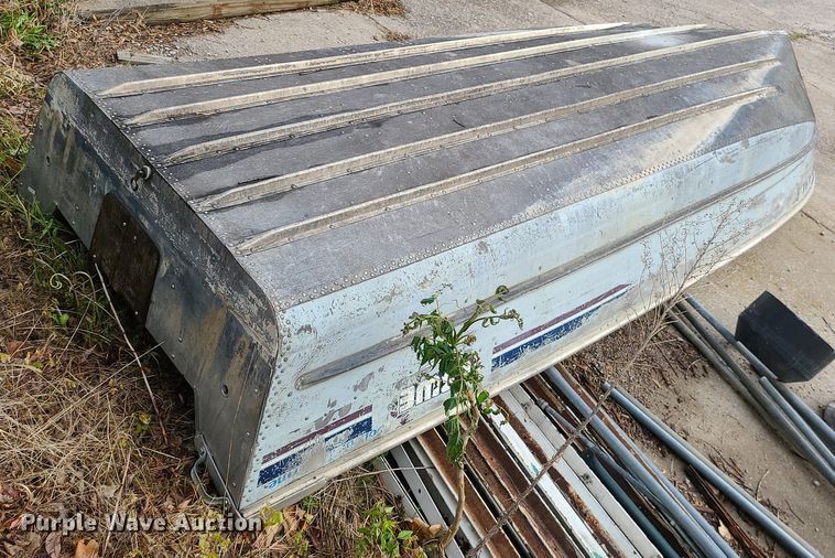 image for item MX9764 Lowe  boat