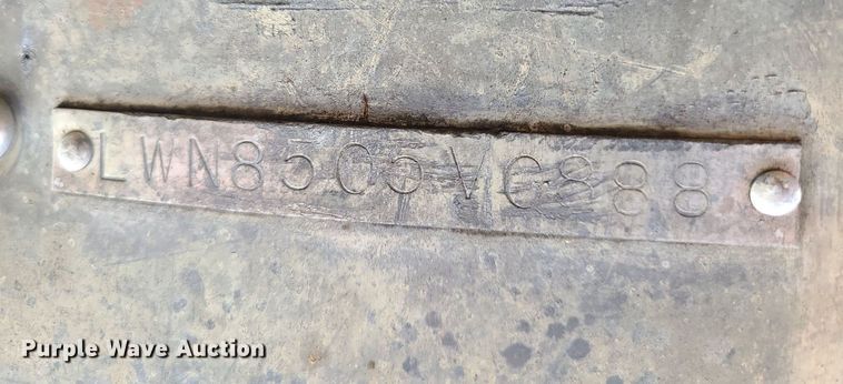 image for item MX9764 Lowe  boat