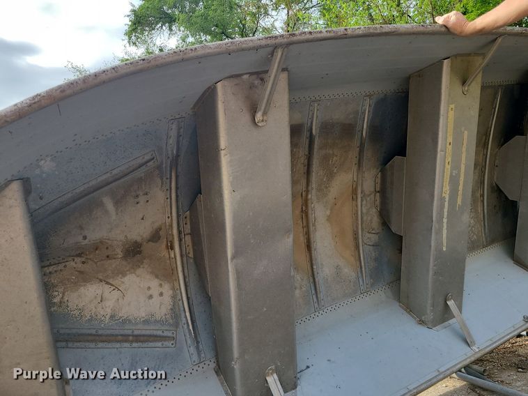 image for item MX9764 Lowe  boat