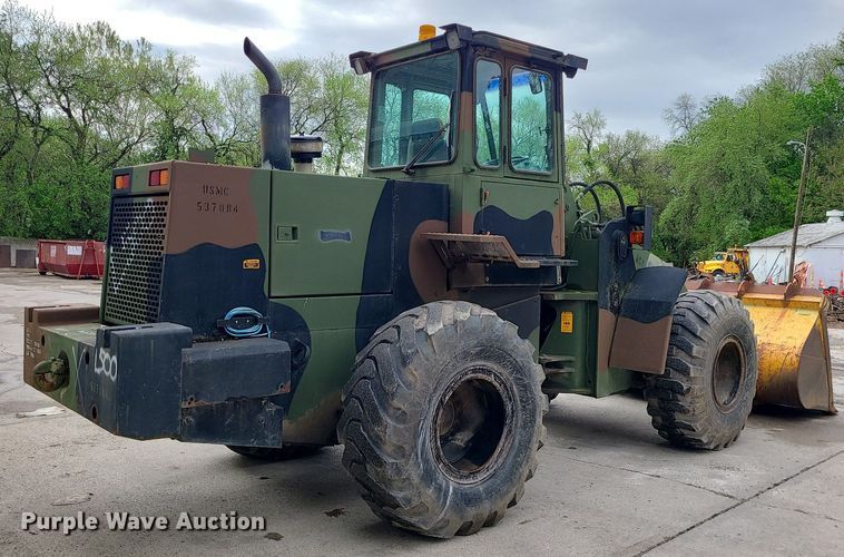 image for item MX9768 2001 John Deere 644EZ  wheel loader