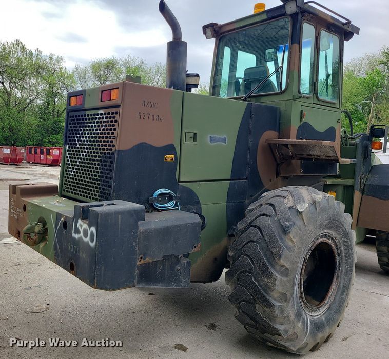 image for item MX9768 2001 John Deere 644EZ  wheel loader