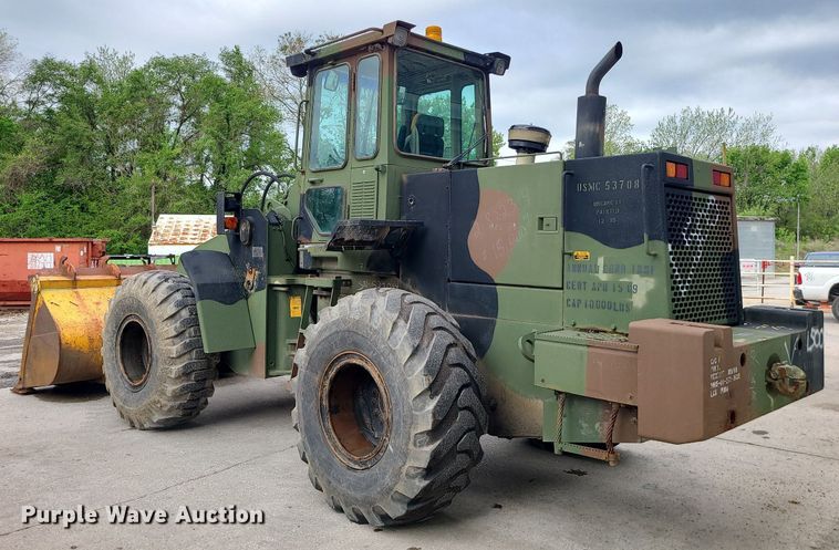 image for item MX9768 2001 John Deere 644EZ  wheel loader