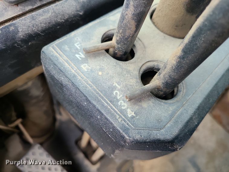 image for item MX9768 2001 John Deere 644EZ  wheel loader