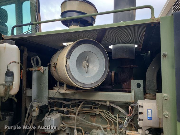 image for item MX9768 2001 John Deere 644EZ  wheel loader