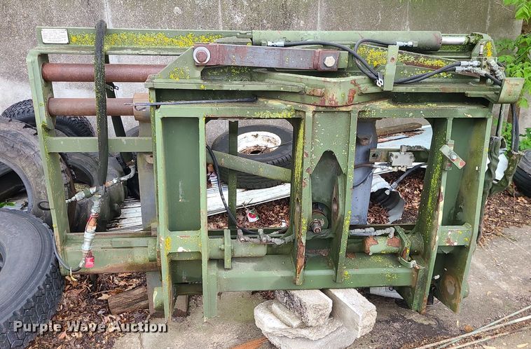 image for item MX9768 2001 John Deere 644EZ  wheel loader