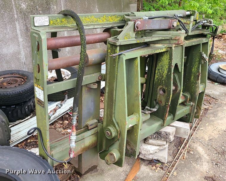 image for item MX9768 2001 John Deere 644EZ  wheel loader