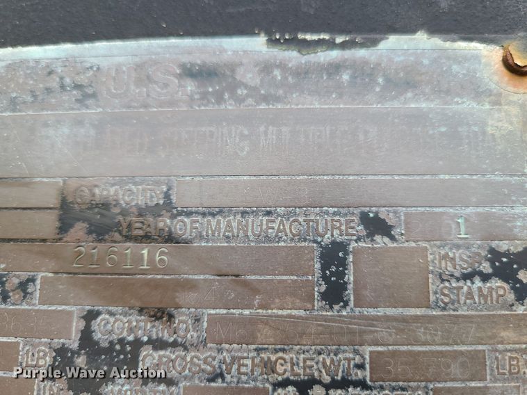 image for item MX9768 2001 John Deere 644EZ  wheel loader