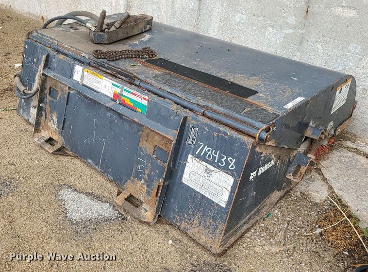 image for item MX9770 2007 Bobcat 72 Sweeper  skid steer broom