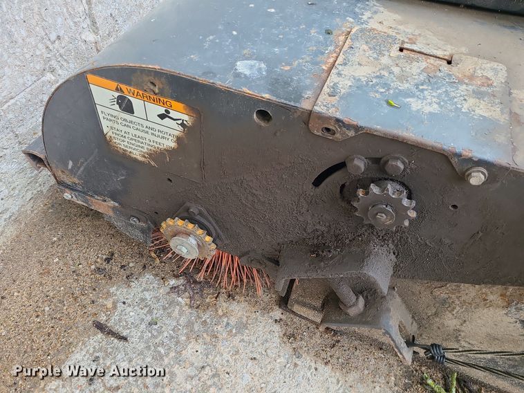 image for item MX9770 2007 Bobcat 72 Sweeper  skid steer broom