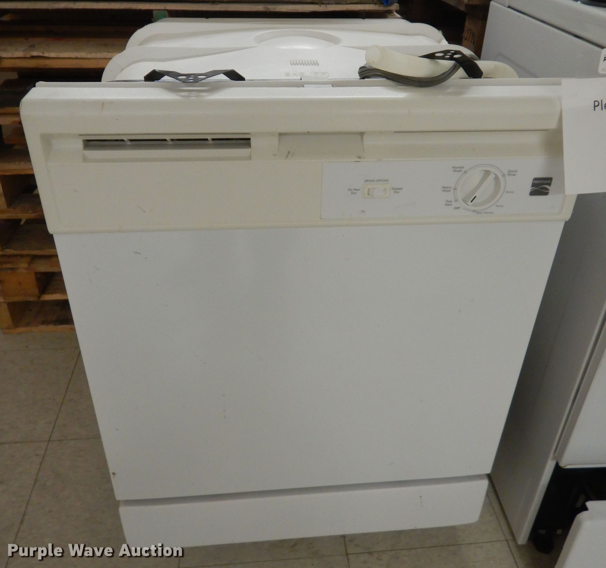 (2) appliances in Overland Park, KS Item IB9932 sold Purple Wave