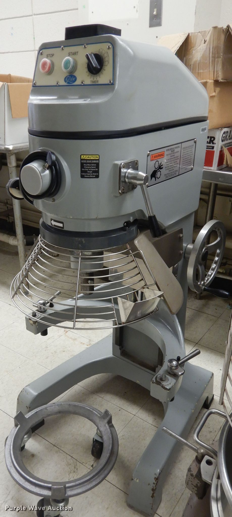 Globe SP60P mixer in Overland Park, KS Item IB9938 sold Purple Wave