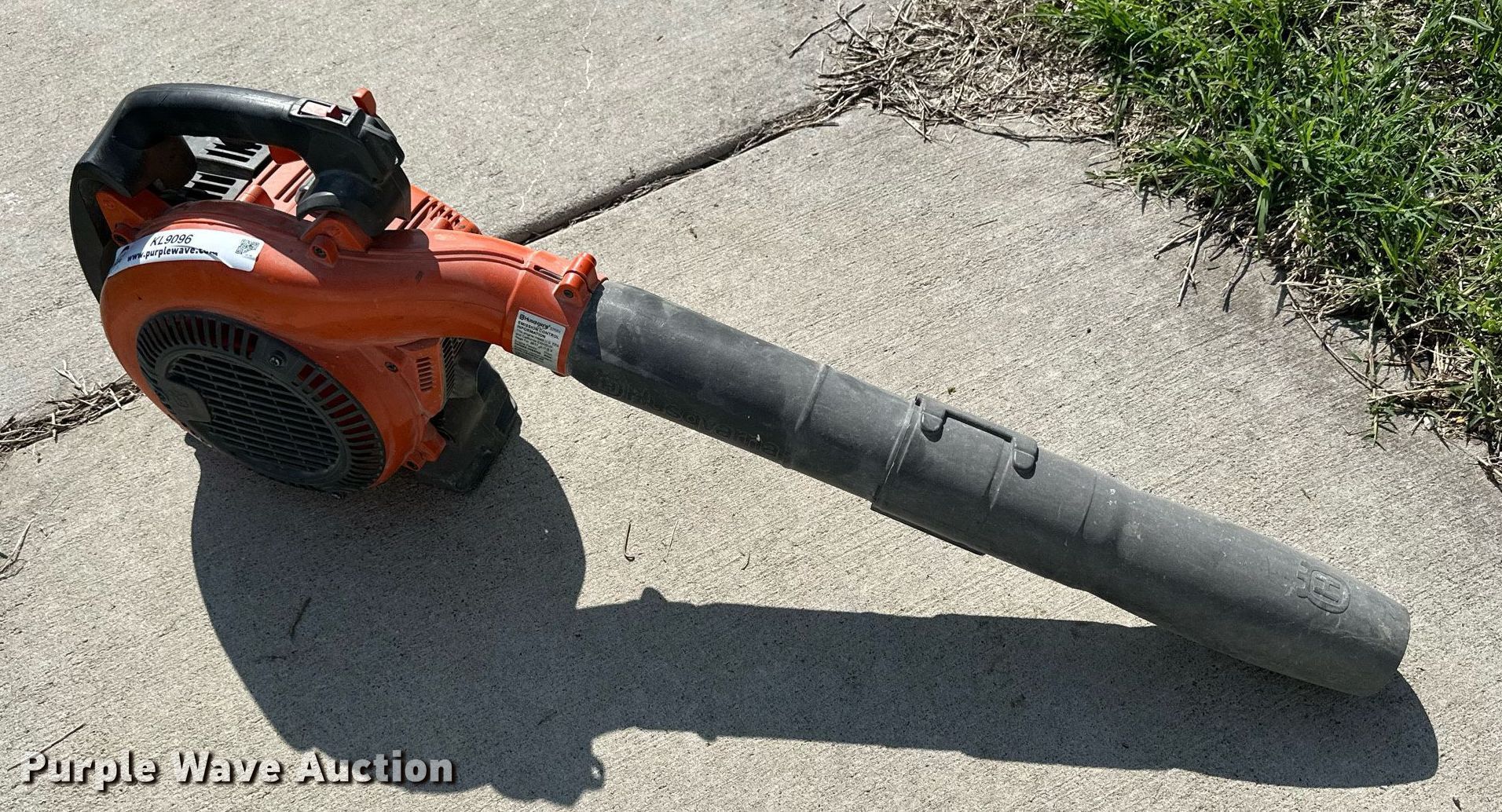 2017 Husqvarna 525BX leaf blower in Riley, KS Item KL9096 for sale