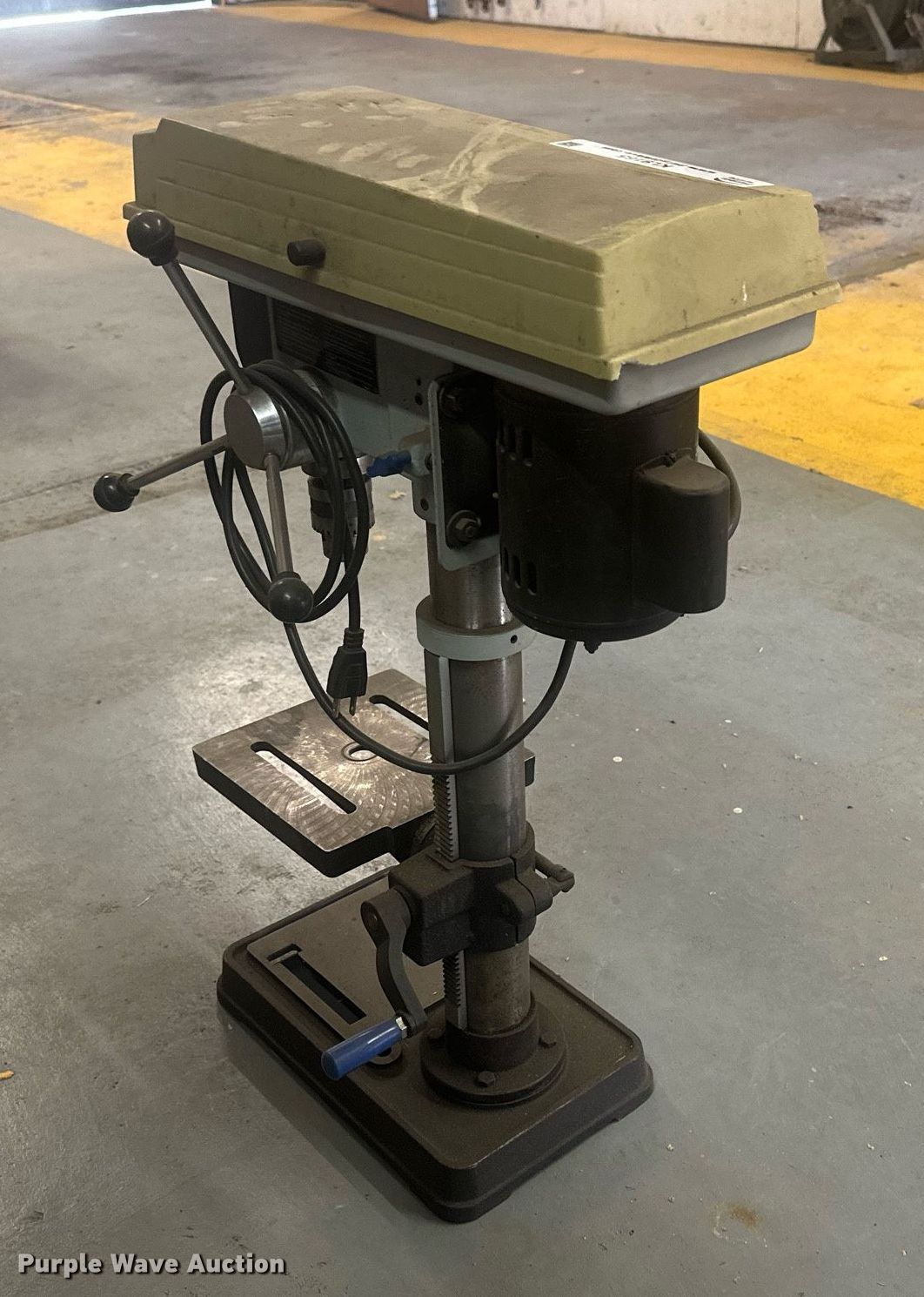 Delta ShopMaster DP200 drill press in Holyrood, KS Item KL9165 for