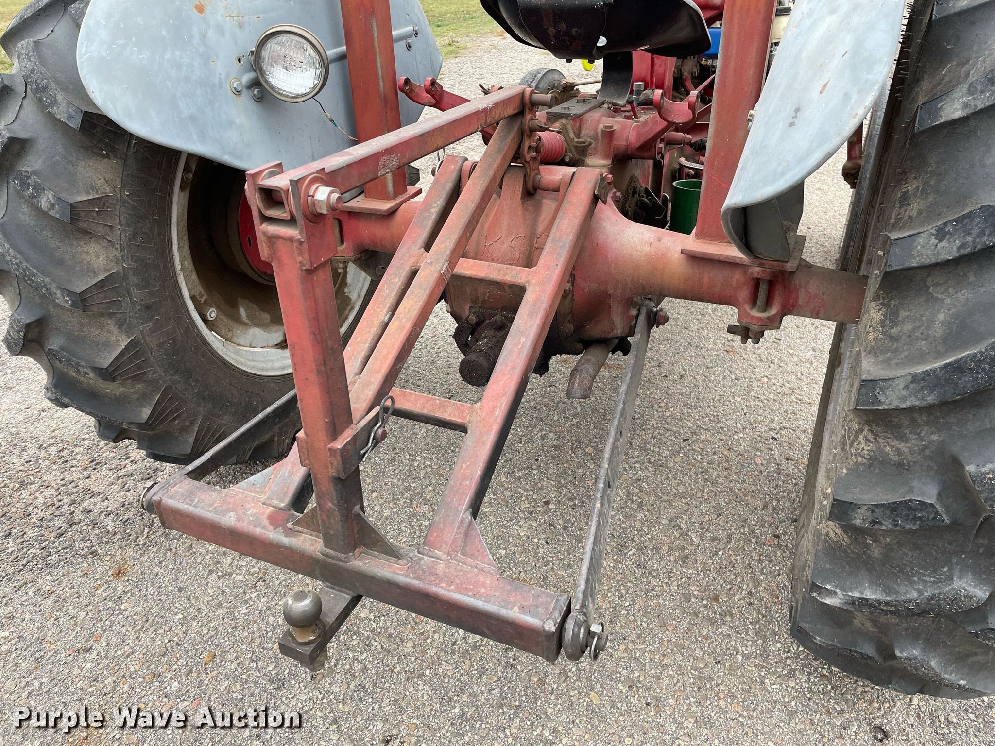 Ford 8N tractor in Hutchinson, KS Item MS9687 sold Purple Wave