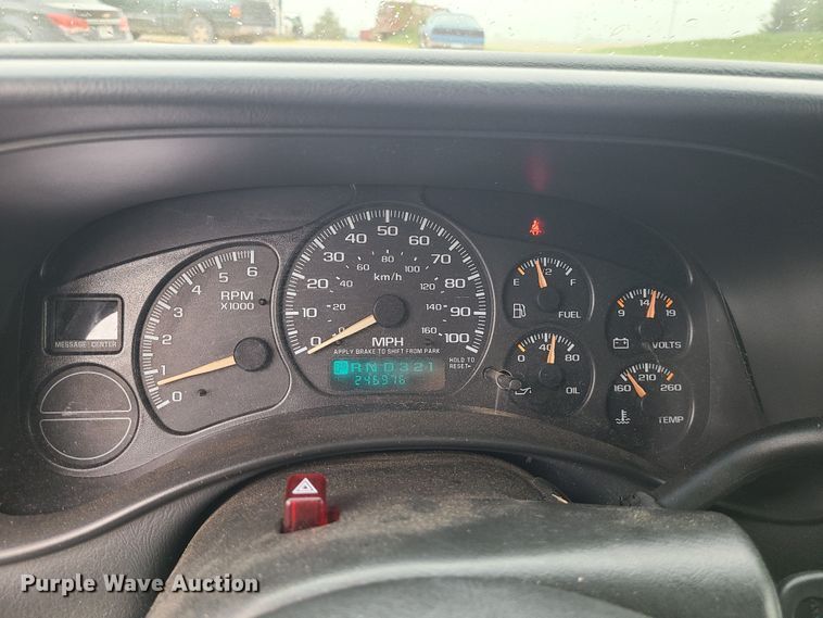 image for item DC6077 2002 Chevrolet Avalanche 1500  pickup truck