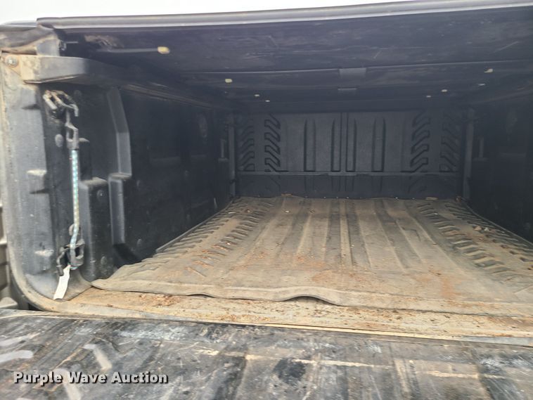 image for item DC6077 2002 Chevrolet Avalanche 1500  pickup truck