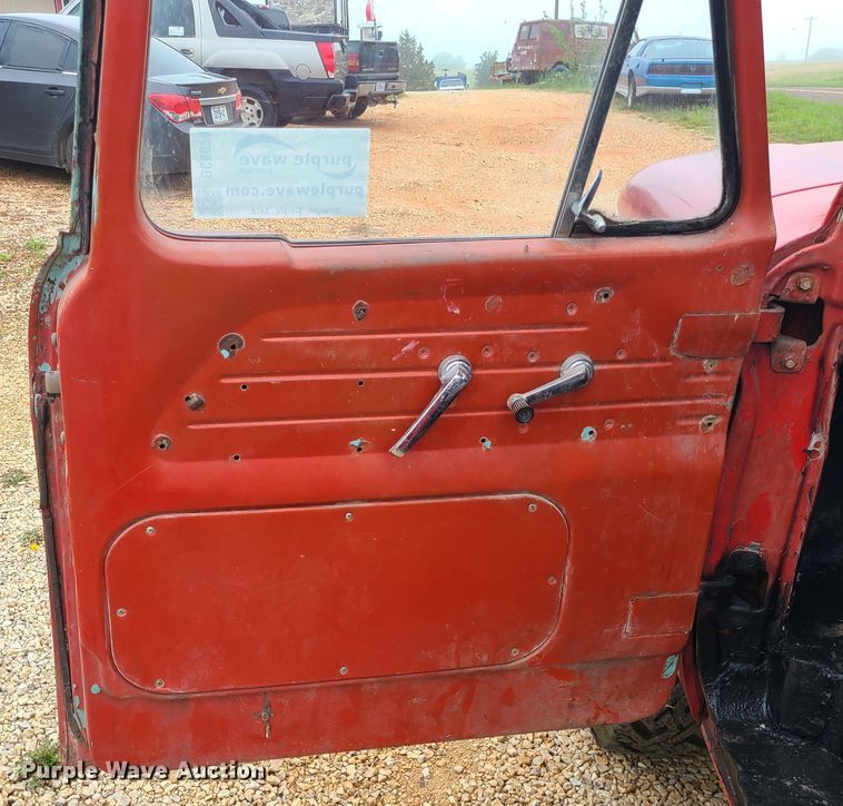 image for item DC6078 1961 Ford F100  pickup truck