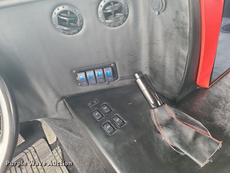 image for item DC6082 1993 Am General  SUV