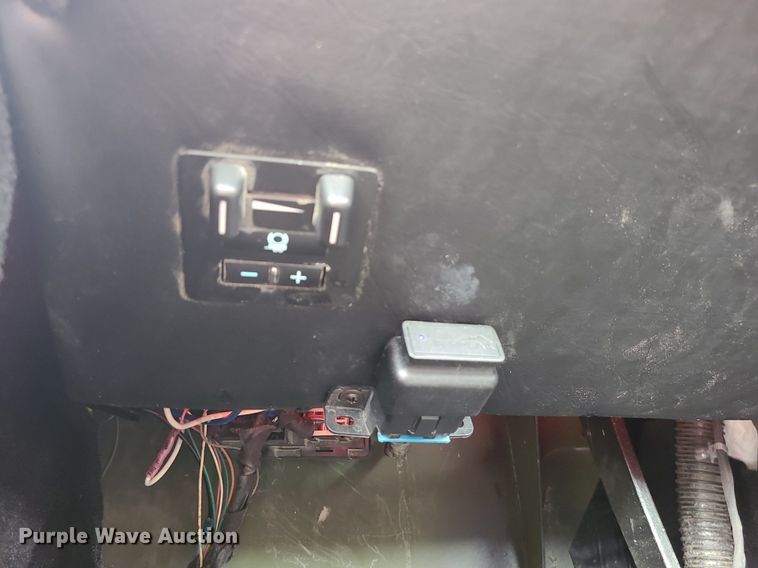 image for item DC6082 1993 Am General  SUV