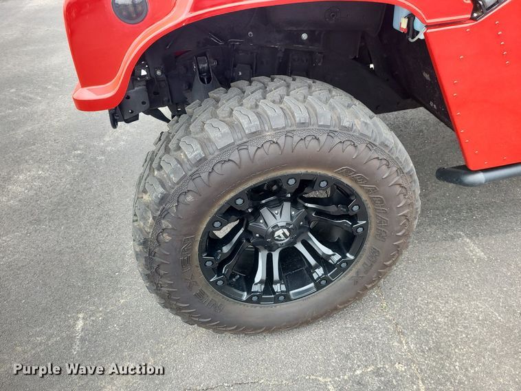 image for item DC6082 1993 Am General  SUV