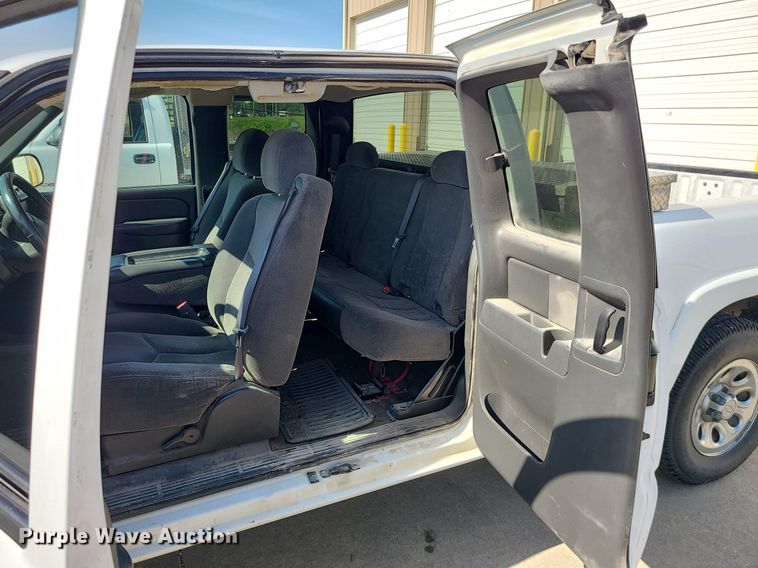 image for item DC6089 2006 Chevrolet Silverado 1500  Ext. Cab pickup truck