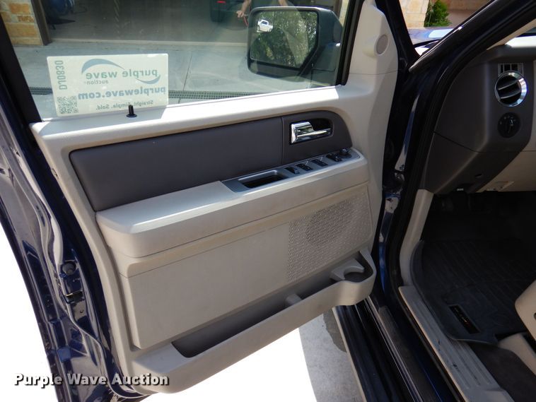 image for item DJ0830 2012 Ford Expedition  SUV