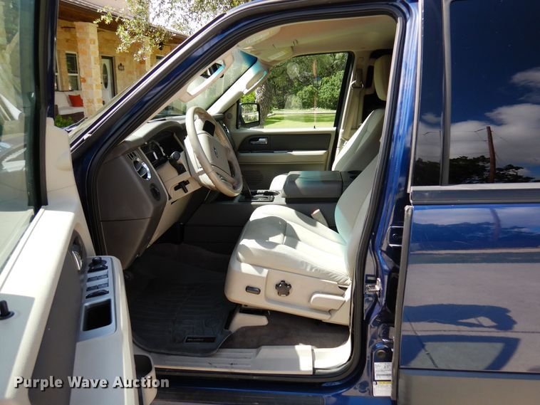 image for item DJ0830 2012 Ford Expedition  SUV